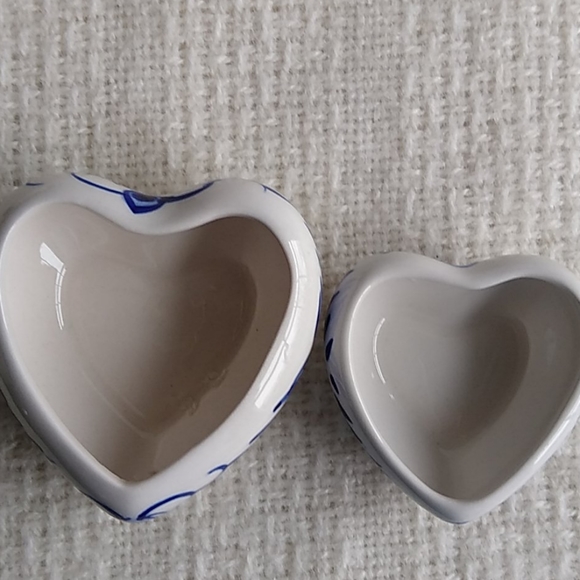 Set 2 Heart Trinket Boxes Delfts Blue Handpainted ❤ - Picture 3 of 4